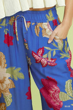 Load image into Gallery viewer, Floral Print Wide Leg Crop Pants