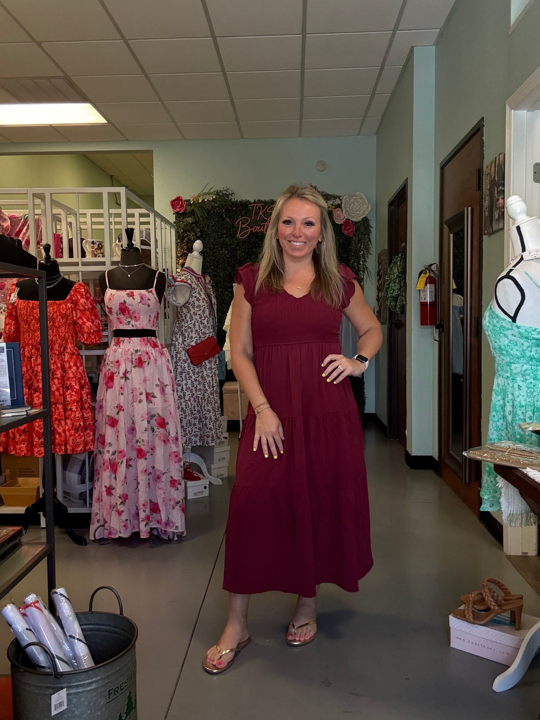 FLUTTER SLEEVE MAXI DRESS