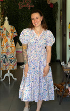 Load image into Gallery viewer, Beautiful Lavender Floral Print Midi Dress
