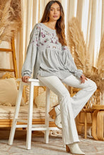 Load image into Gallery viewer, Lightweight long sleeve Savanna Jane
