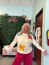 Load image into Gallery viewer, Floral Round Neck Long Sleeve Sweater
