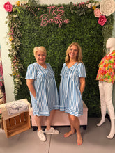 Load image into Gallery viewer, Beautiful striped Dress
