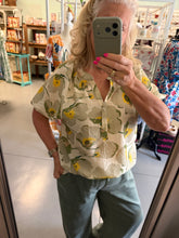 Load image into Gallery viewer, Floral Print Mid Button Down Top
