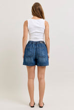 Load image into Gallery viewer, Judy Blue shorts
