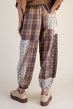 Load image into Gallery viewer, Plaid and floral pants
