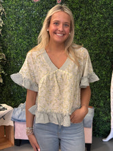 Load image into Gallery viewer, Floral Printed Ruffle Hem Blouse Top
