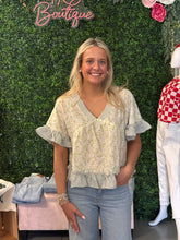 Load image into Gallery viewer, Floral Printed Ruffle Hem Blouse Top
