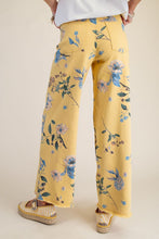 Load image into Gallery viewer, FLORAL PRINTED SOFT STRETCH TWILL PANTS
