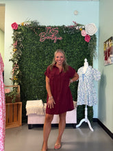 Load image into Gallery viewer, D&amp;T Shirt Dress
