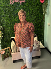 Load image into Gallery viewer, Short Puff sleeve Top with abstract pattern
