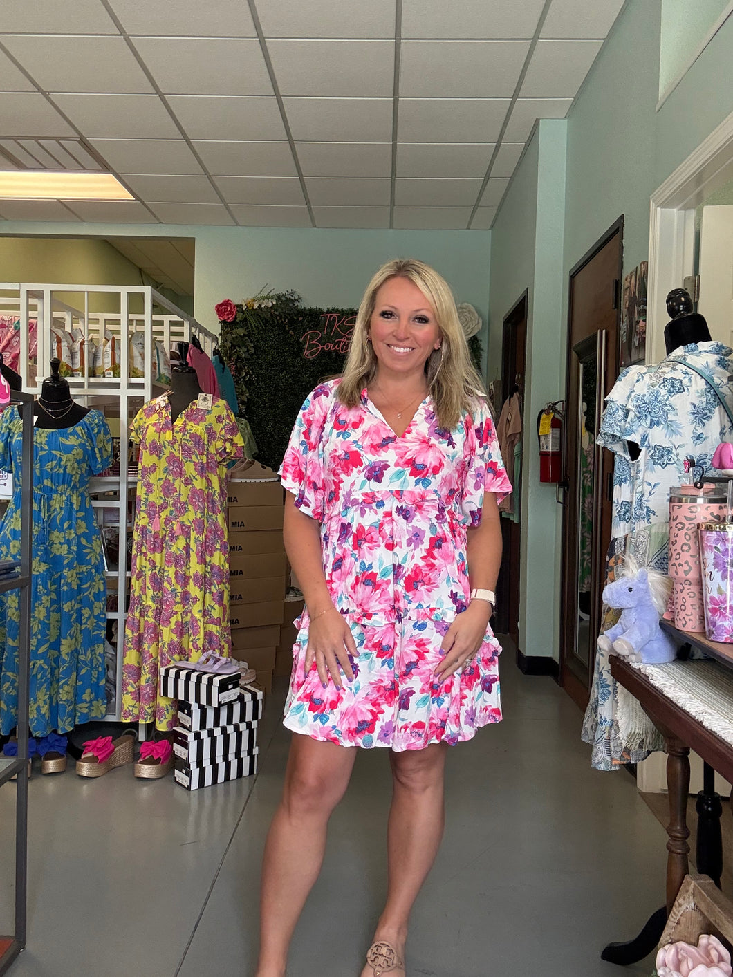 CUTEST BABYDOLL dress with vibrant colors