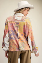 Load image into Gallery viewer, SIGNATURE PRINT WASHED TERRY SHIRT
