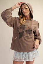 Load image into Gallery viewer, FLORAL PATCH THERMAL WASHED PULLOVER HOODED
