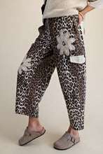Load image into Gallery viewer, FLORAL PATCH ANIMAL PRINTED BARREL PANTS
