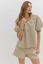 Load image into Gallery viewer, Olive stripe pattern half zip closure Top
