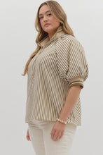 Load image into Gallery viewer, Olive stripe pattern half zip closure Top
