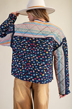 Load image into Gallery viewer, FLORAL PRINT QUILTED JACKET
