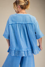 Load image into Gallery viewer, Cotton gauze top - oversized
