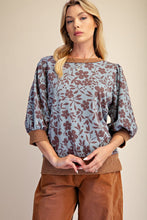 Load image into Gallery viewer, Floral patterned top

