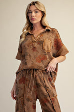 Load image into Gallery viewer, Beautiful Mocha PRINT WASHED WAFFLE KNIT TOP
