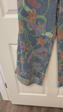 Load and play video in Gallery viewer, BEAUTIFUL print washed stretch denim jeans
