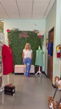 Load and play video in Gallery viewer, Floral Print Wide Leg Crop Pants
