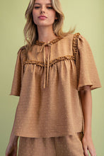 Load image into Gallery viewer, Pom pom woven Top
